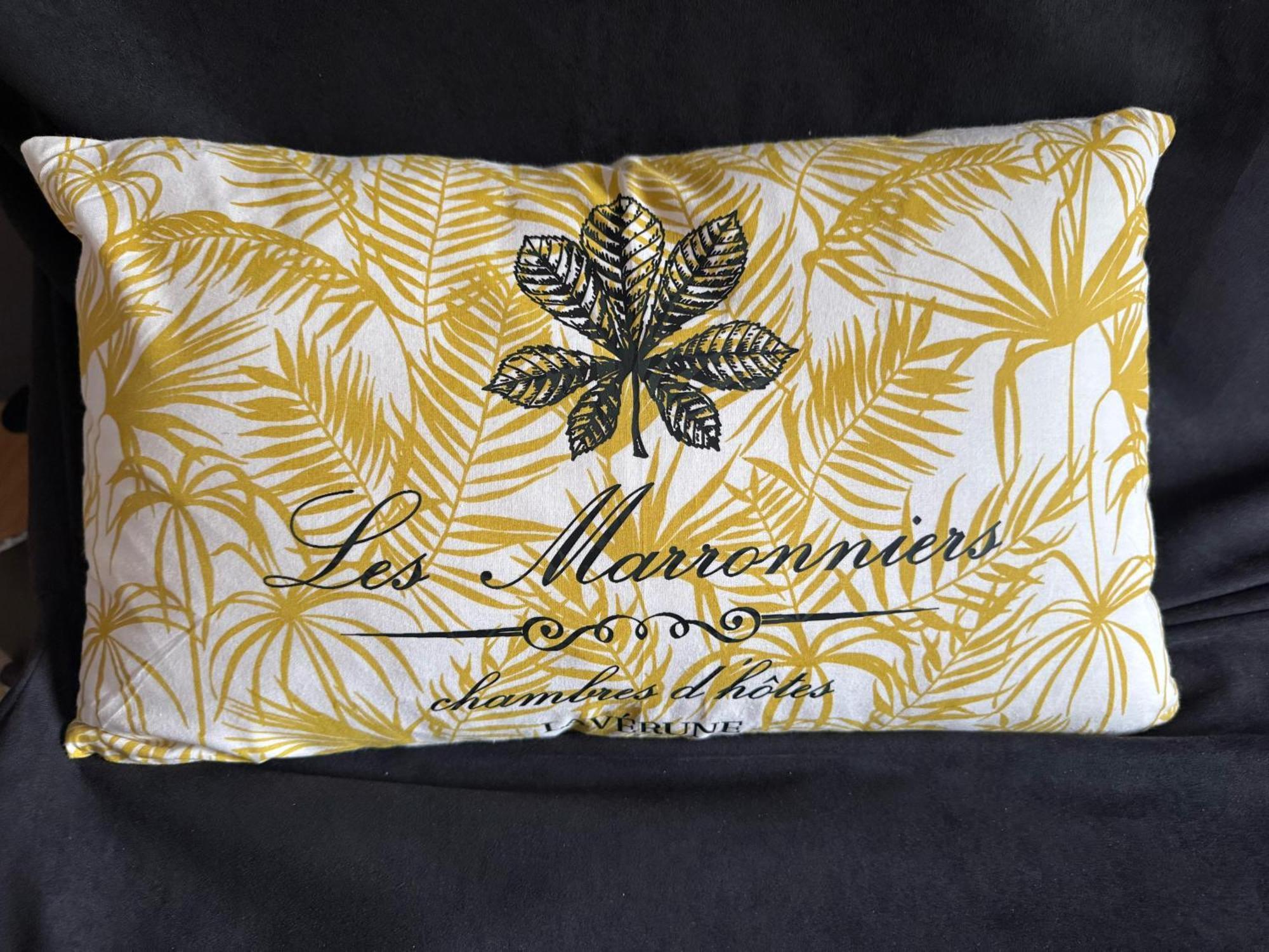 Les Marronniers Panzió Lavérune Kültér fotó